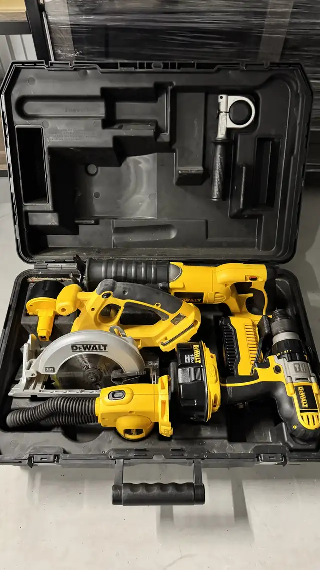 Dewalt 18v XRP DCK450X Combo Kit with Hard Case in Power Tools in Oakville / Halton Region - Image 2