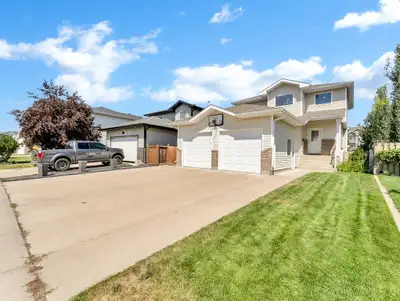 4 bed, 3.5 bath, 2 car garage, house in Saamis Heights for rent