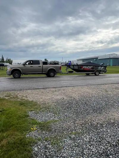 Price is negotiable 2006 fisher hawk 18' boat 90 hp evinrude ficht 2 stroke Selling to upgrade as it...