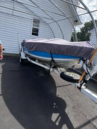 2010 Princecraft Altra Chaloupe Princecraft ALTRA 14 pieds en aluminium. ✅ Moteur Johnson 25 HP 3cyl...