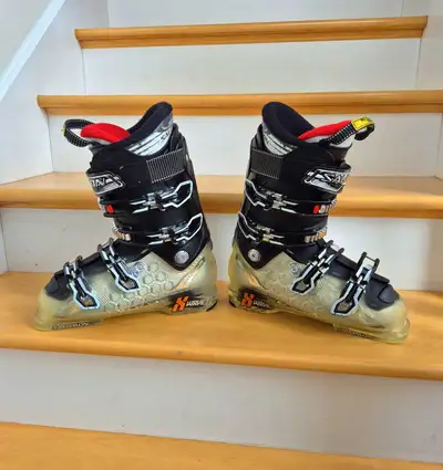 26.5 (Men's 8 / Women's 9) SALOMON Downhill Ski Boots, View more