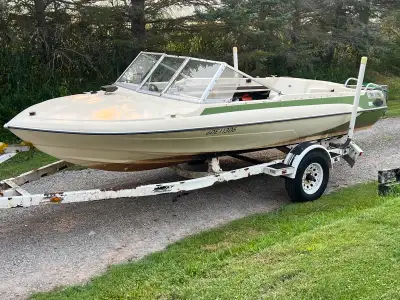 Project boat, mercruiser motor and Trailer Trailer pulls great No papers $600