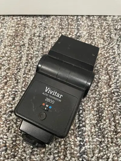 Vivitar 2800 Auto Thyristor Electronic Flash, View more