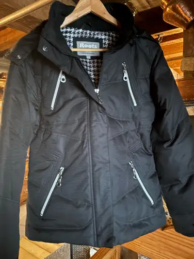 ‘New’ Women’s Black Roots Ski Jacket, View more