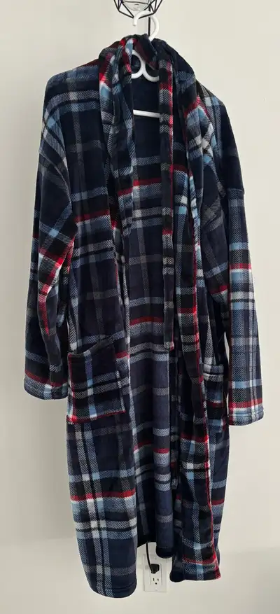 ROBE DE CHAMBRE 2XL jamais portée, View more