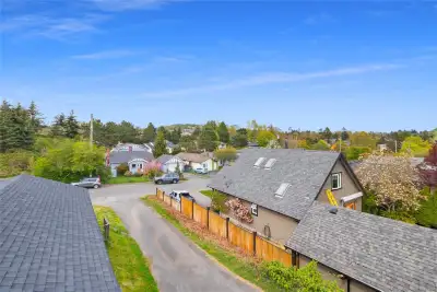 Available May 1 Upper Unit: 2 bed 2 bath + Den (3rd bedroom) for rent suitable for a small family or...