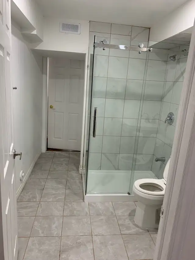 Room for Rent available Private or Sharing in a Walkout Basement in Room Rentals & Roommates in Markham / York Region - Image 10