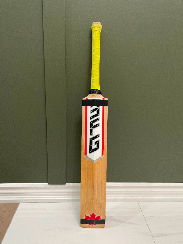 English Willow Cricket Bat ( 3FG) in Other in Mississauga / Peel Region - Image 2