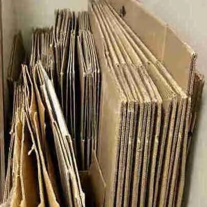 Moving boxes (wardrobe; mirror; various sizes and file boxes) in Other in Victoria - Image 2