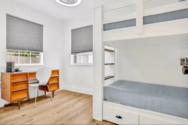 SNOWBIRDS PET FRIENDLY FLORIDA COTTAGE IN SANTA ROSA BEACH in Florida in Canada - Image 5