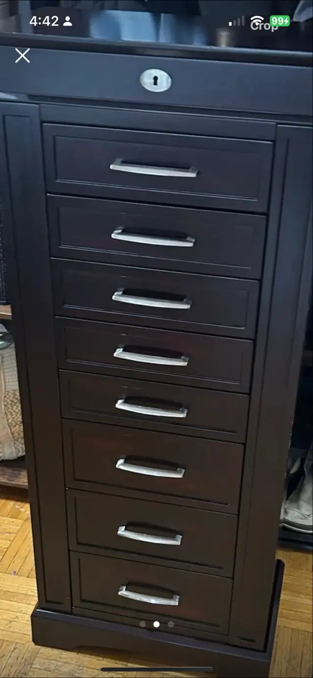 Mele & Co Jewellery Armoire in Dressers & Wardrobes in City of Toronto - Image 3