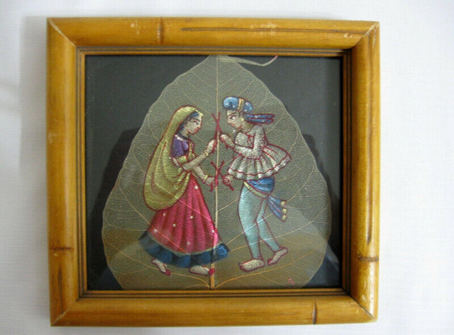 PAIR of VINTAGE HAND PAINTED PIPAL TREE LEAVES with FRAME..INDIA in Arts & Collectibles in West Island - Image 4