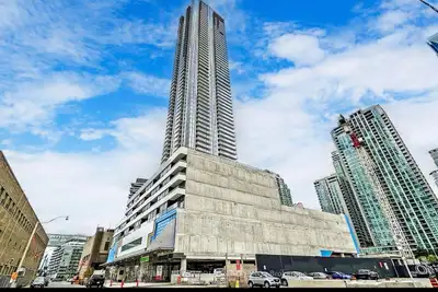 ️ 1 Bed +Den + 1 Bath Condo for Rent – Downtown Toronto (28 freeland street toronto, 46th Floor) Bea...