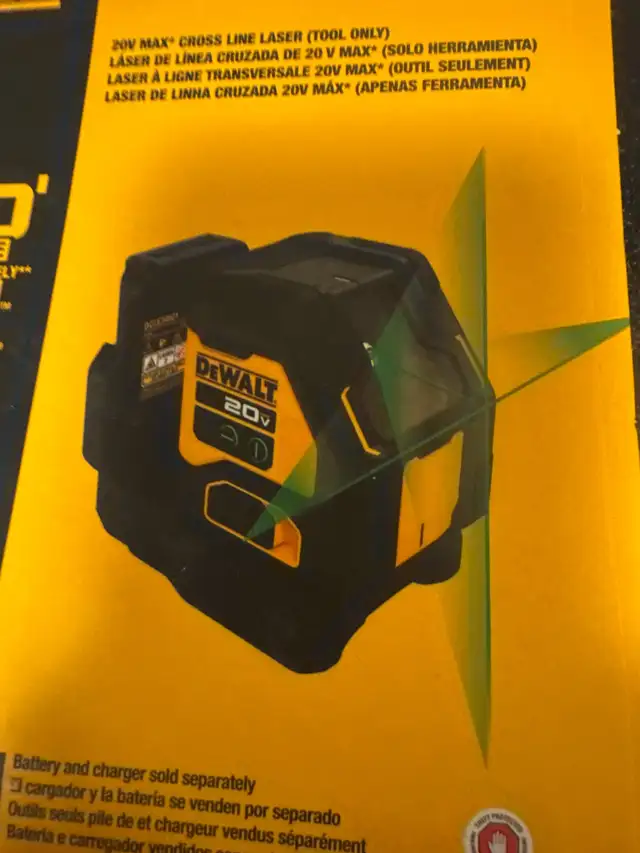 DeWalt 20V Laser in Power Tools in Oshawa / Durham Region - Image 3