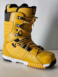DC Munity  Men's Snowboard Boots Size 12-USl like New 