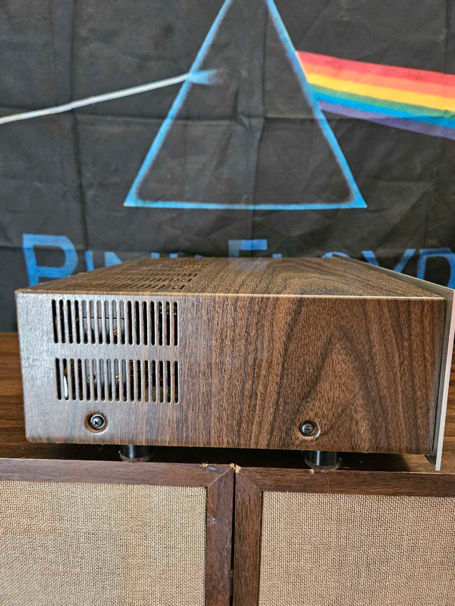 Marantz 1060 in Stereo Systems & Home Theatre in Trenton - Image 3