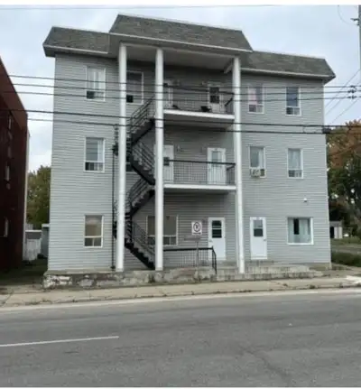 À Louer – Grand 4 ½ au 1789 avenue Champlain, Shawinigan