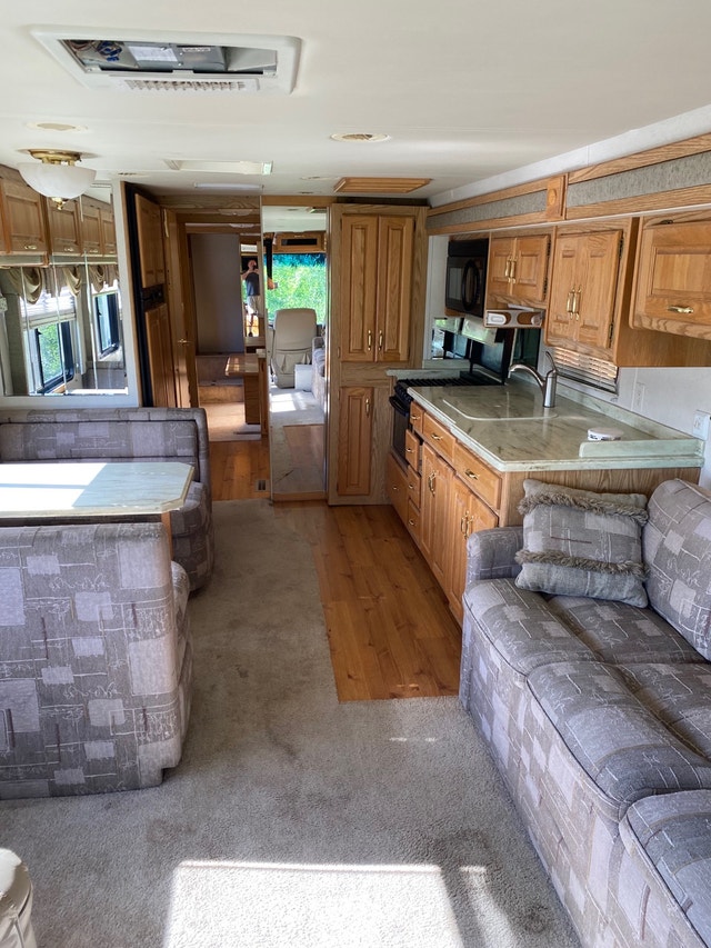 2003 Monaco Knight, class a motorhome RVs & Motorhomes Kelowna Kijiji