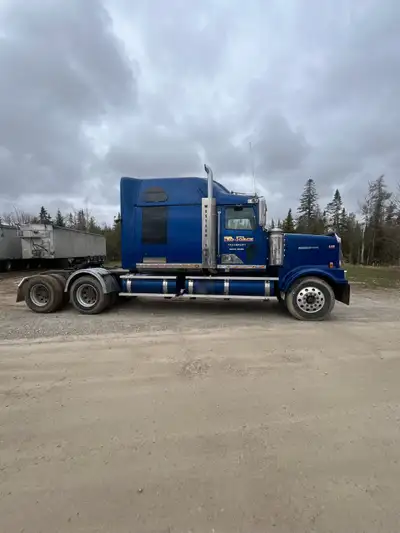 2006 Western Star 4900FE pre-emmision heavy spec truck. This is a very clean truck that looks and ru...