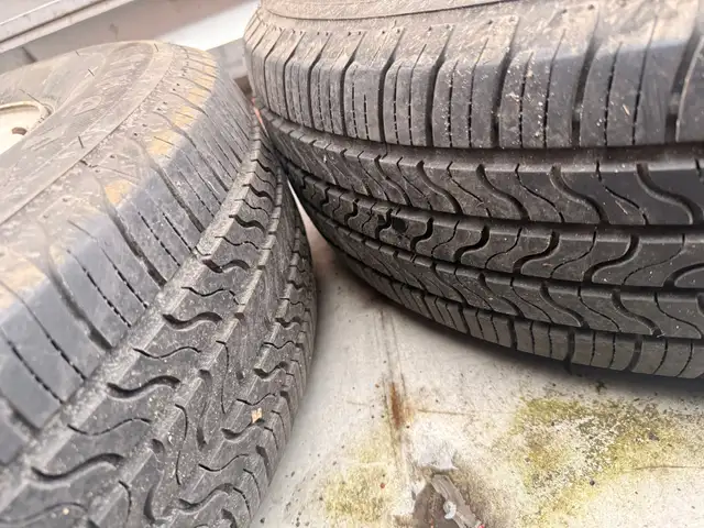  Tires and rims off a Toyota Tacoma  in Tires & Rims in Oshawa / Durham Region - Image 4