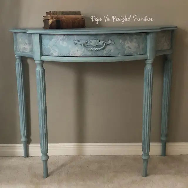 Bombay Company Half Moon Console Tables in Other Tables in Oakville / Halton Region - Image 2