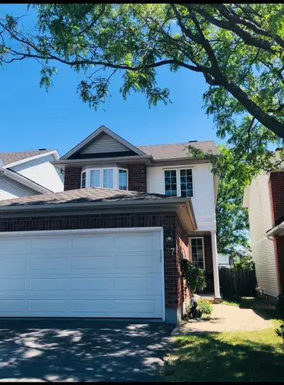 Single detached 3 beds home for rent - August 1