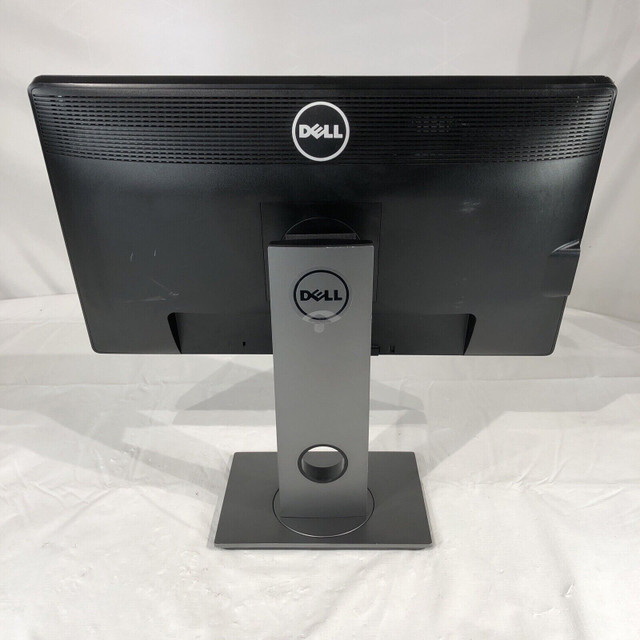 Dell 24" LCD Monitor in Other in Markham / York Region - Image 4