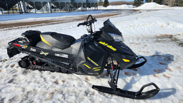 2014 Skidoo Backcountry X 800 in Snowmobiles in Portage la Prairie - Image 2