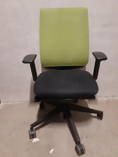 Steelcase Reply Ergonomic office chair excellent, View more