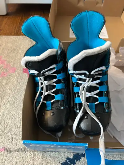 Skates - Youth 12-13 /Bauer, View more