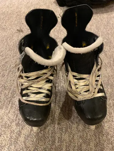 Hockey skates.  Bauer Supreme LTX Pro  size 7.5, View more