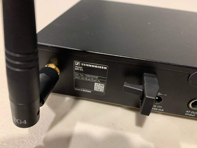 Sennheiser EMD1 Wireless Receiver + Body Pack (instrument) in Pro Audio & Recording Equipment in Oshawa / Durham Region - Image 3