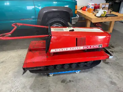 Diablo Rouge. Very good original condition. Runs perfect. Seat has original cover and skis. Comes wi...