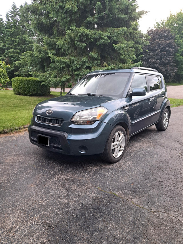 2011 Kia Soul 2.0L | Reliable | Winter & Summer Tires Included in Cars & Trucks in Hamilton - Image 2
