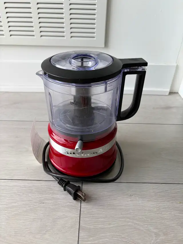 Moving out sale, kitchen aid appliances, study table, iron stand in Multi-item in Mississauga / Peel Region - Image 9