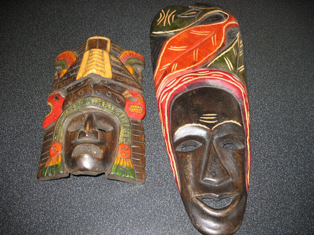 2 masques décoratifs dans Art et objets de collection  à Ouest de l’Île