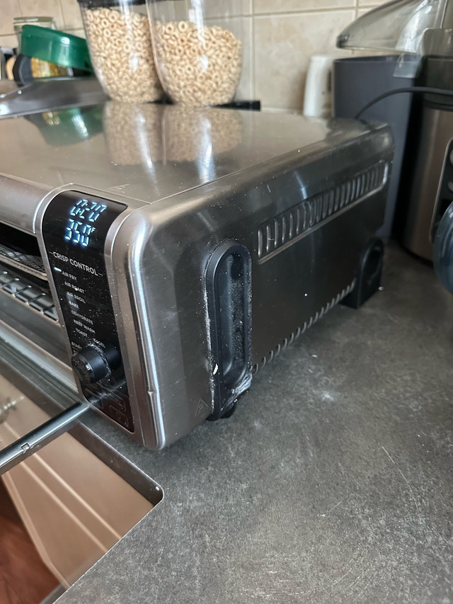 Ninja Foodi 8-in-1 Digital Air Fryer Oven in Microwaves & Cookers in Calgary - Image 2