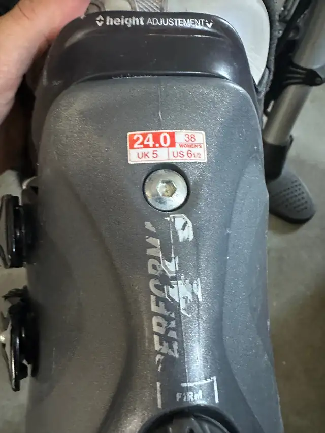 Bottes ski alpin salomon in Ski in Saguenay - Image 3