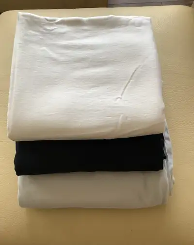 2 draps plats / queen/ gris pâle et ivoire, View more
