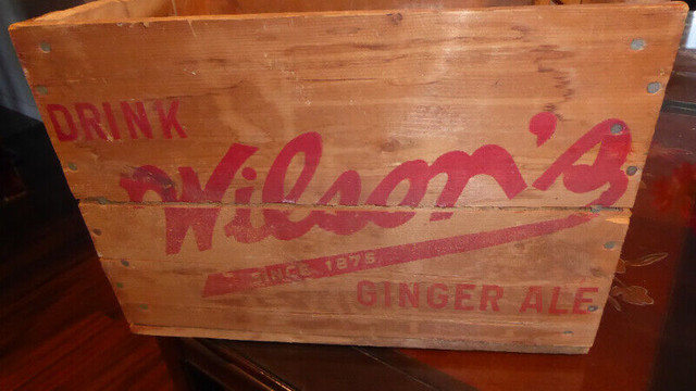 Vintage Wilsons' Ginger Ale Crate. 12 Large Bottle Wood Case in Arts & Collectibles in City of Toronto - Image 4