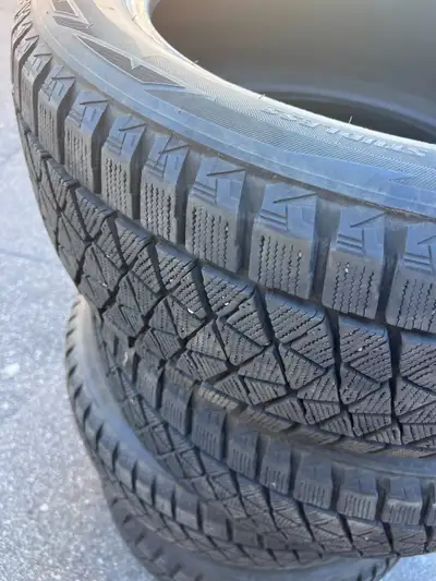 Selling a set of four Bridgestone Blizzak DM-V2 winter tires in excellent, like-new condition. These...