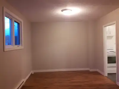 Nice 3-bedroom and half basement house close to schools (Ecole des Grands Vents, MUN, CNA), grocery...