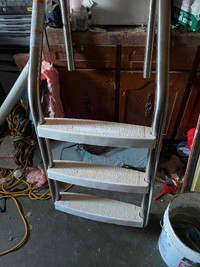 New never used 3 step pool ladder 150.00