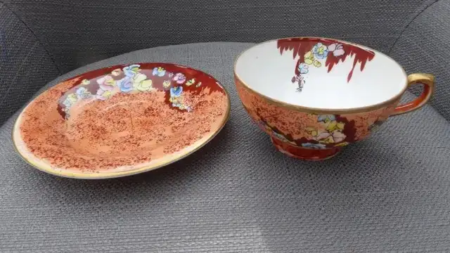 Nice teacup with saucer565173300128000004