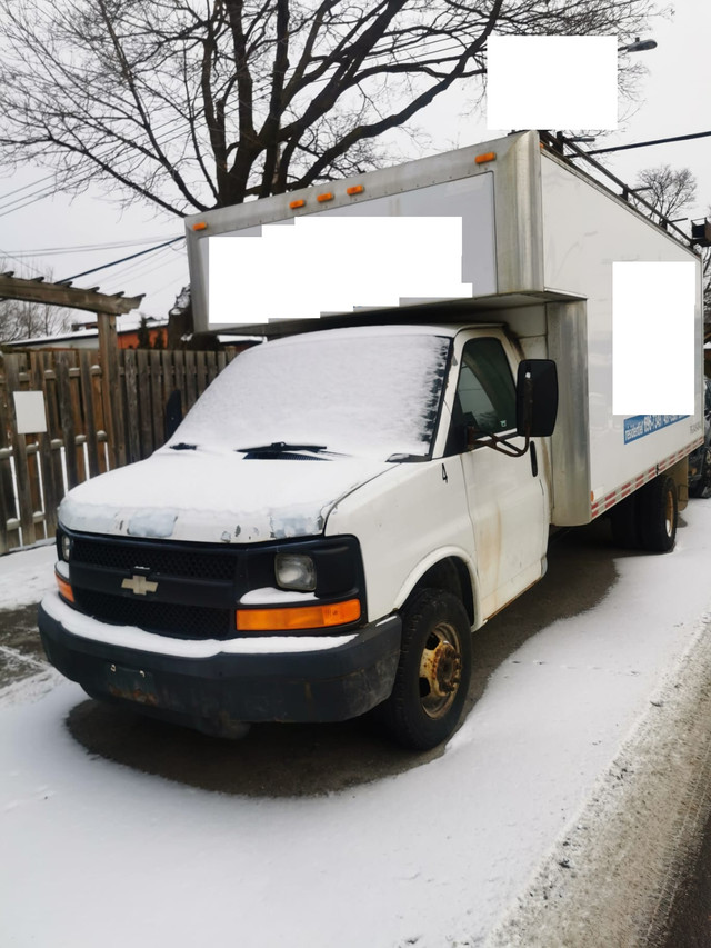 2004  cube Chevrolet Express 3500 148,000 Km dans Autos et camions  à Ville de Montréal - Image 3
