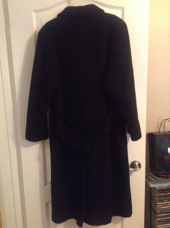 Ladies Wool Blend Coat...size 10 in Women's - Tops & Outerwear in City of Toronto - Image 2