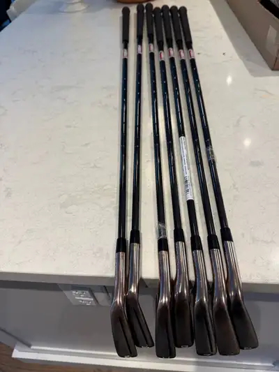 LH Taylormade P790 limited copper finish 4-PW, View more