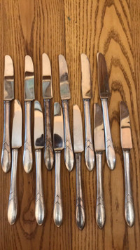 Lady Hamilton Community Plate Silverware Grill & Butter Knives