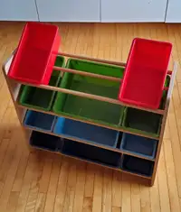 Toddler/kid's shelf with bins