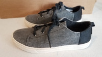 Toms Youth Sneakers / Shoes Size Y5